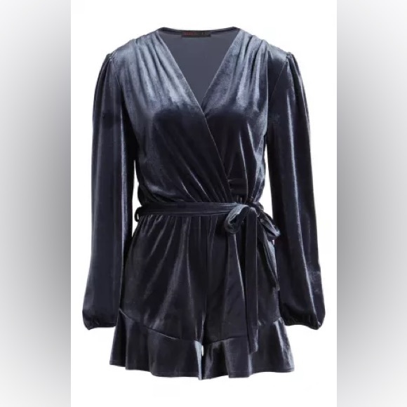 FRAICHE BY J VELVET RUFFLE TRIM ROMPER ❤️NWT❤️IN STORES❤️ - Picture 2 of 2